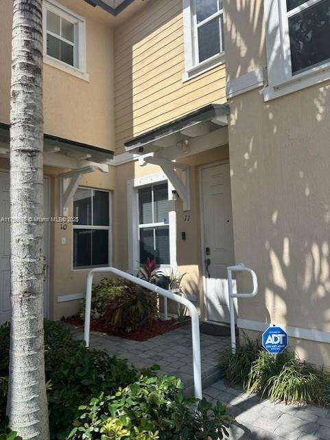 Small Image of 142 SOUTH EAST 28TH TER, Homestead Number 3