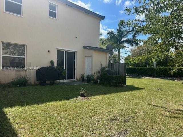 Small Image of 142 SOUTH EAST 28TH TER, Homestead Number 6