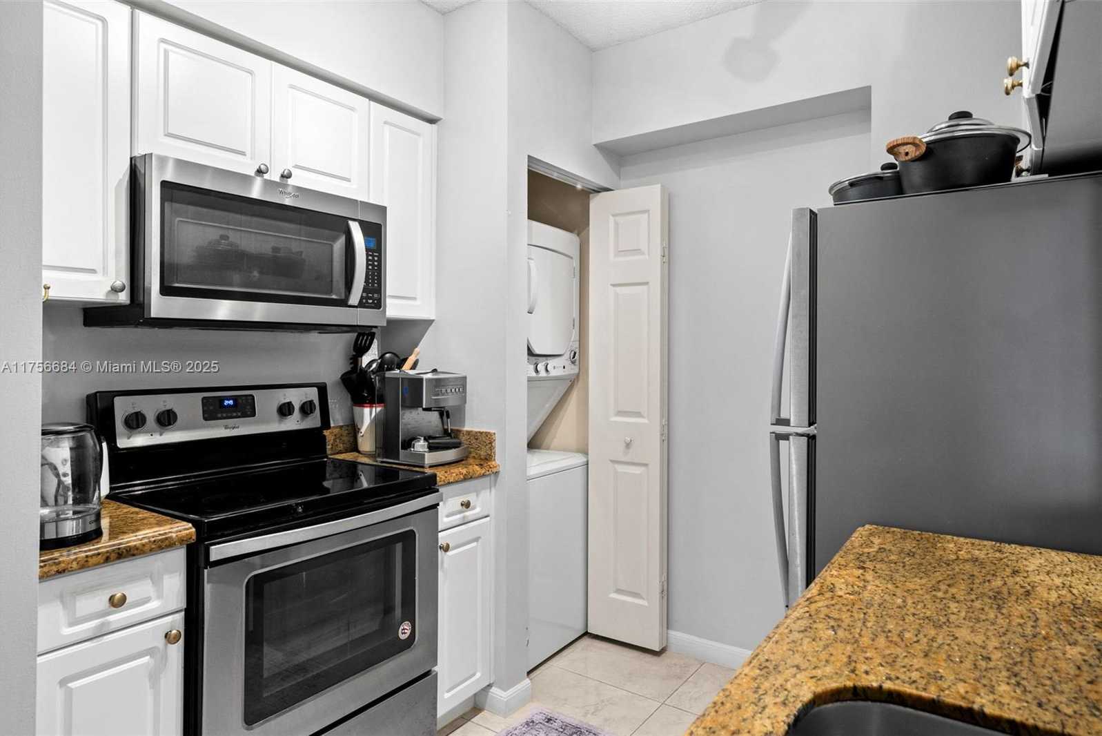 Small Image of 17145 NORTH BAY RD #4502, Sunny Isles Beach Number 5