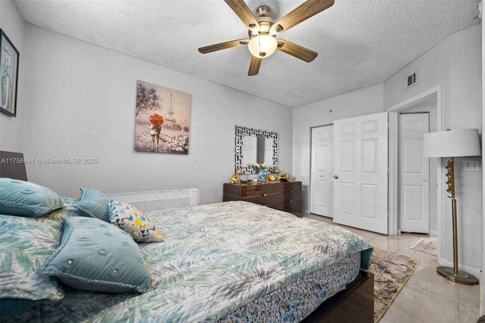 Small Image of 17145 NORTH BAY RD #4502, Sunny Isles Beach Number 9