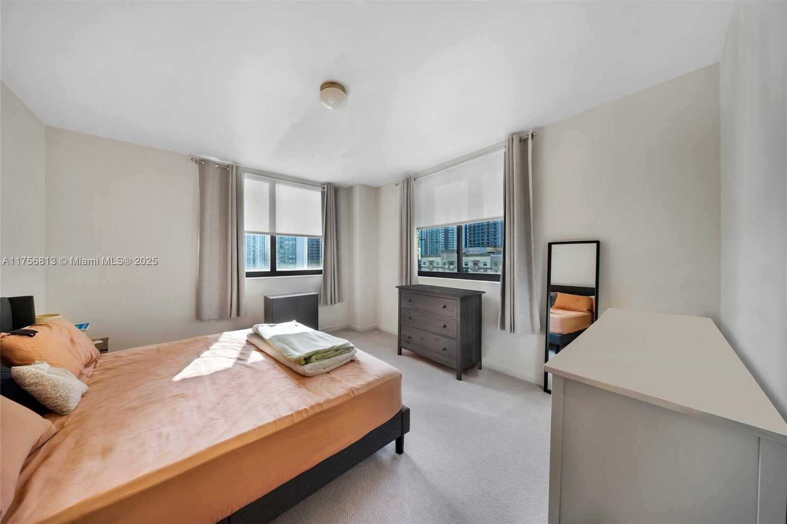 Small Image of 999 SOUTH WEST 1ST AVE #1417, Miami Number 7