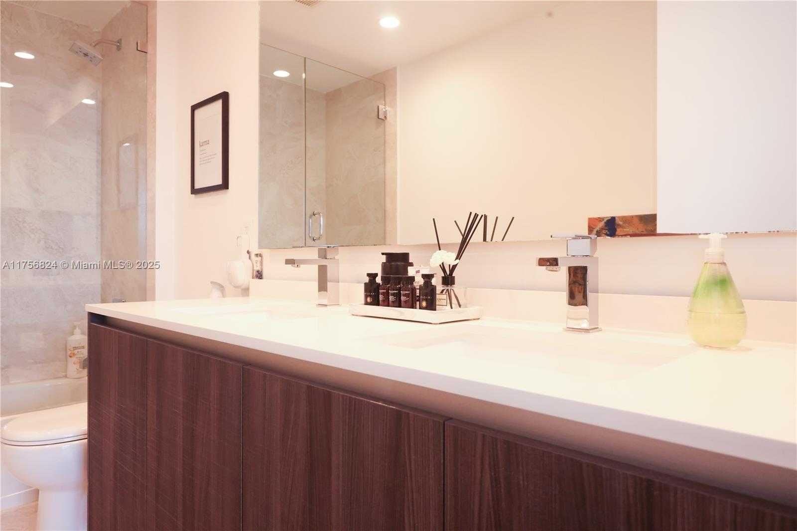Small Image of 488 NORTH EAST 18TH ST #5000, Miami Number 29