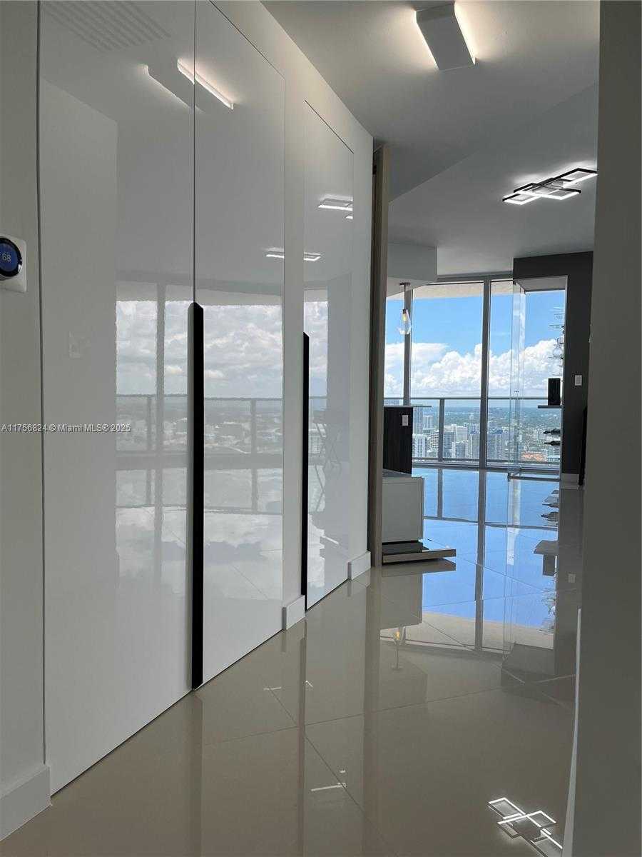 Small Image of 488 NORTH EAST 18TH ST #5000, Miami Number 36