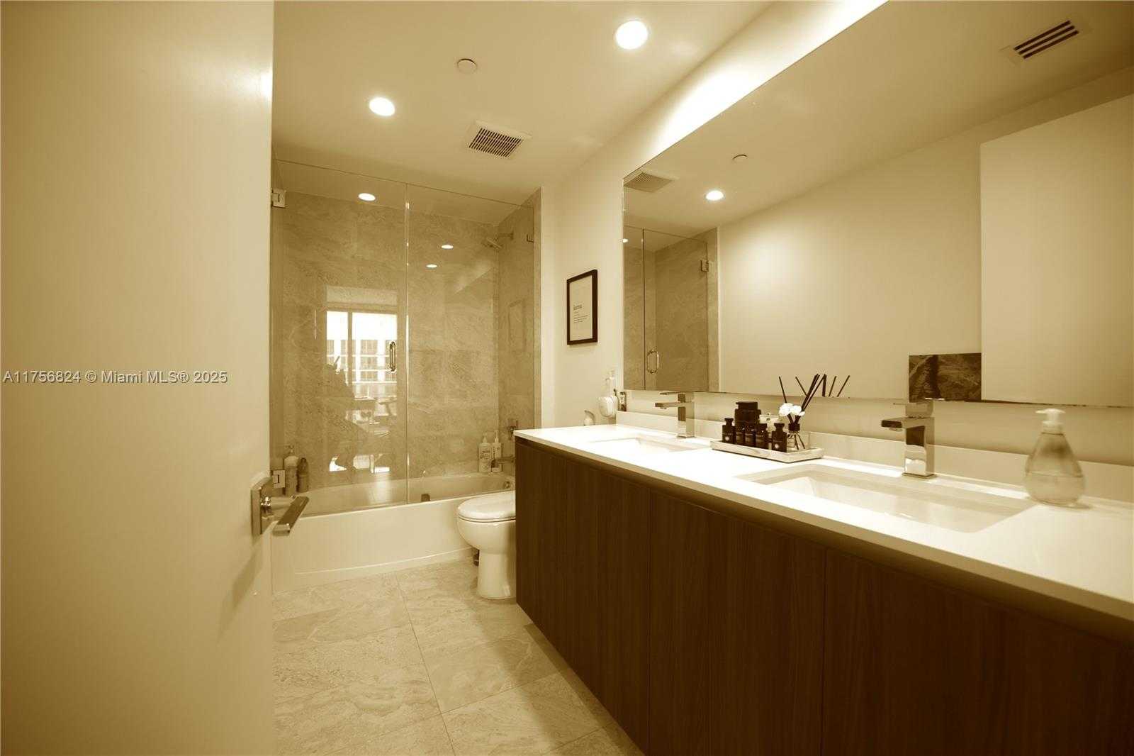 Small Image of 488 NORTH EAST 18TH ST #5000, Miami Number 47