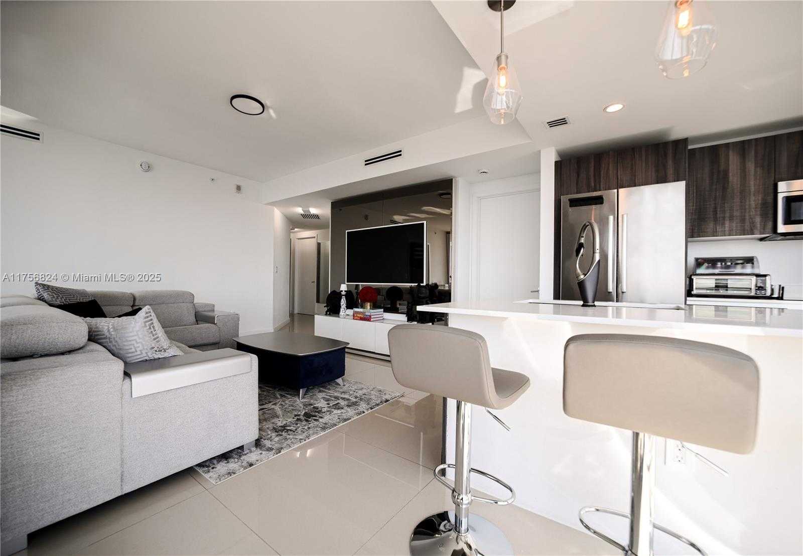 Small Image of 488 NORTH EAST 18TH ST #5000, Miami Number 64