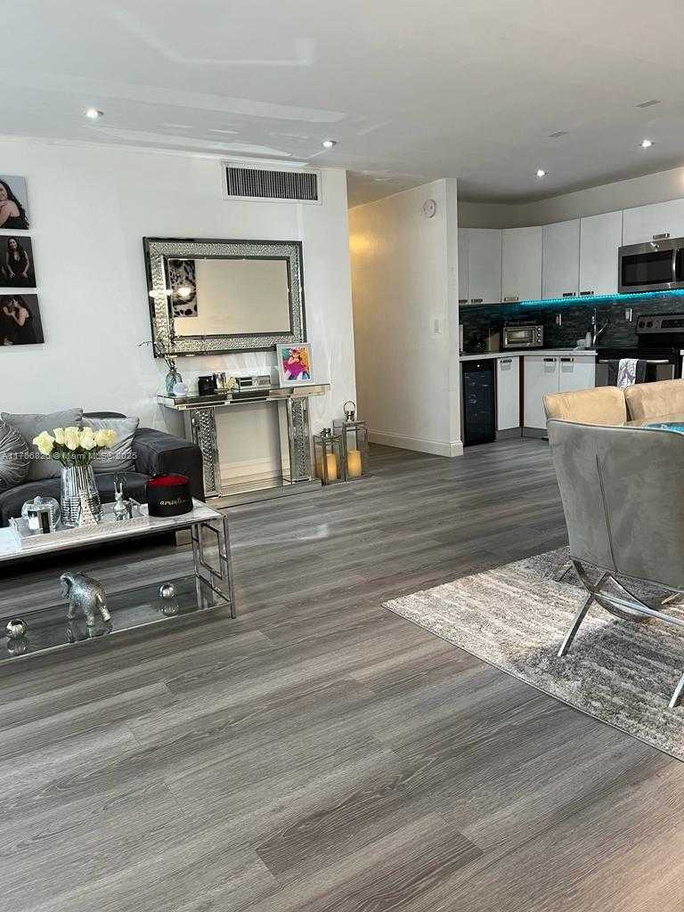 Small Image of 4410 NORTH WEST 79TH AVE #2B, Doral Number 3
