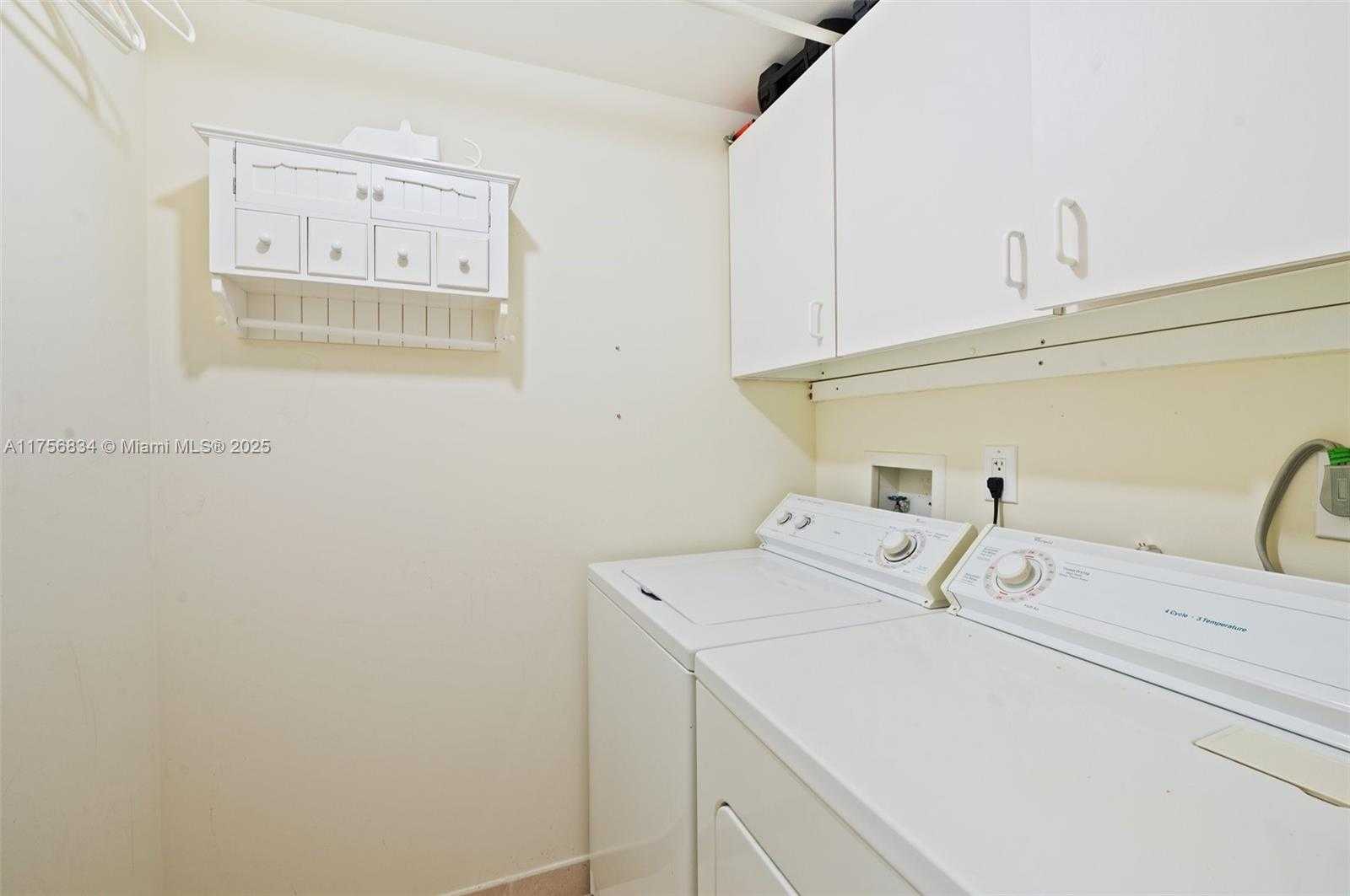 Small Image of 17555 COLLINS AVE #1607, Sunny Isles Beach Number 27
