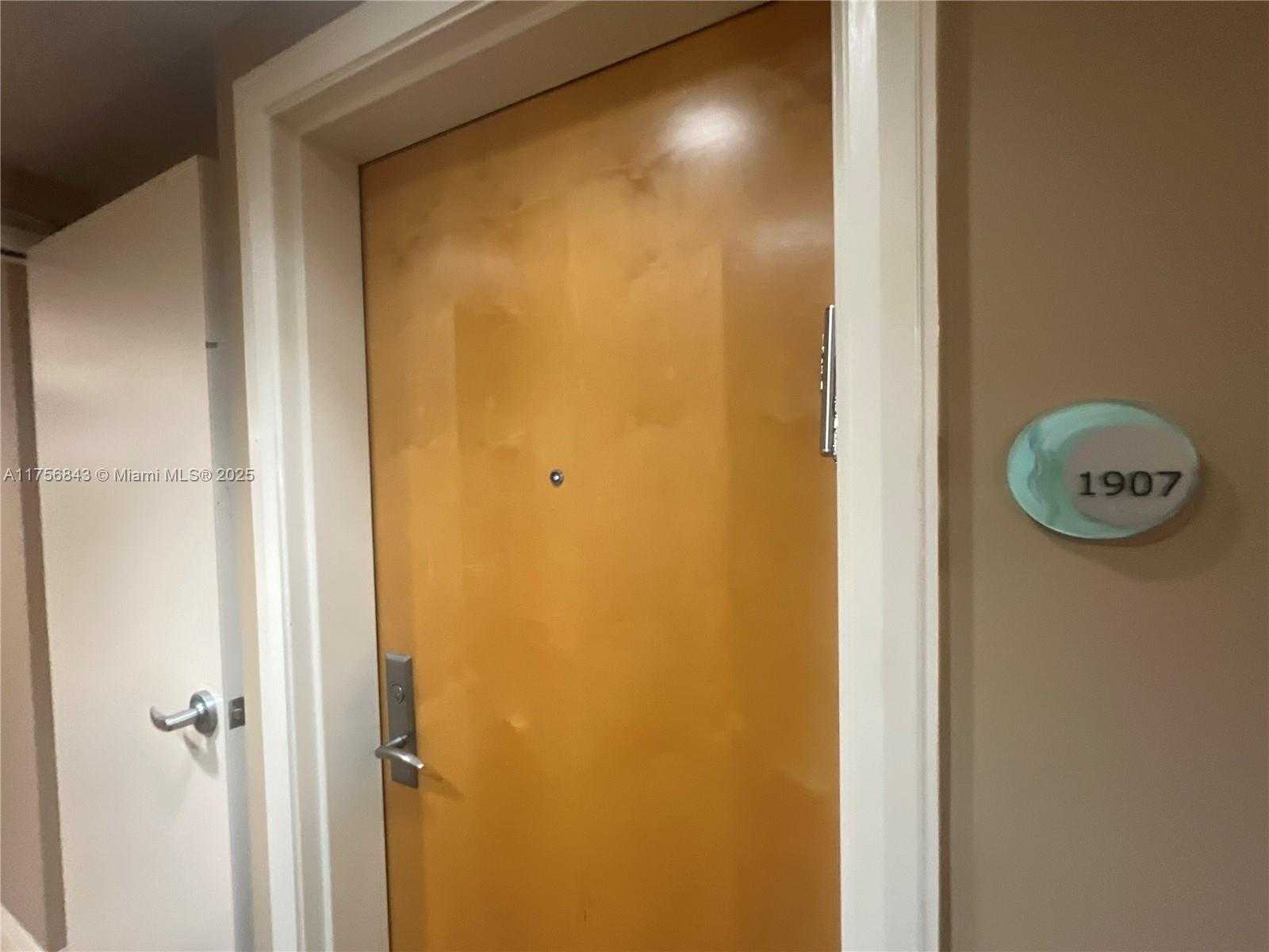 Small Image of 253 NORTH EAST 2ND ST #1907, Miami Number 19