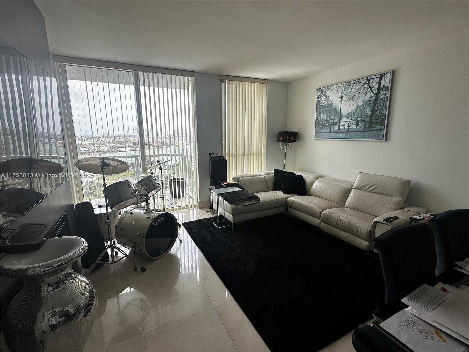 Small Image of 253 NORTH EAST 2ND ST #1907, Miami Number 5