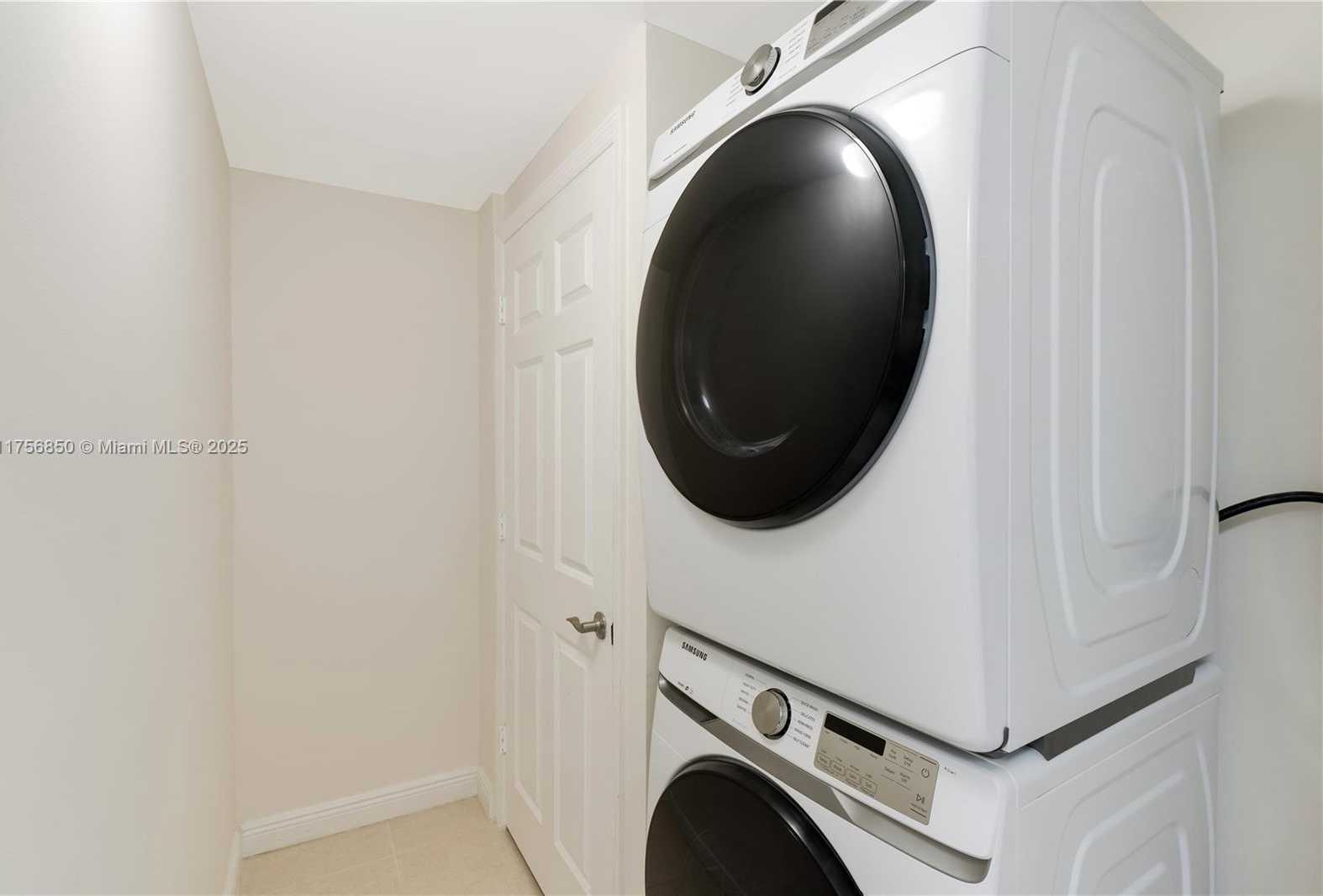 Small Image of 888 SOUTH DOUGLAS RD #404, Coral Gables Number 16
