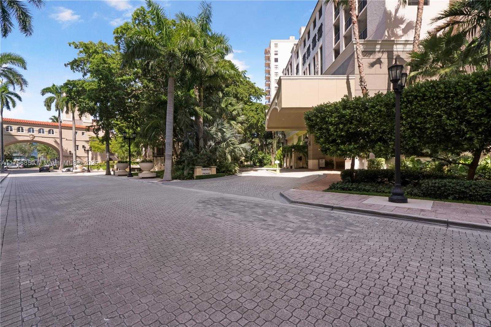 Small Image of 888 SOUTH DOUGLAS RD #404, Coral Gables Number 20
