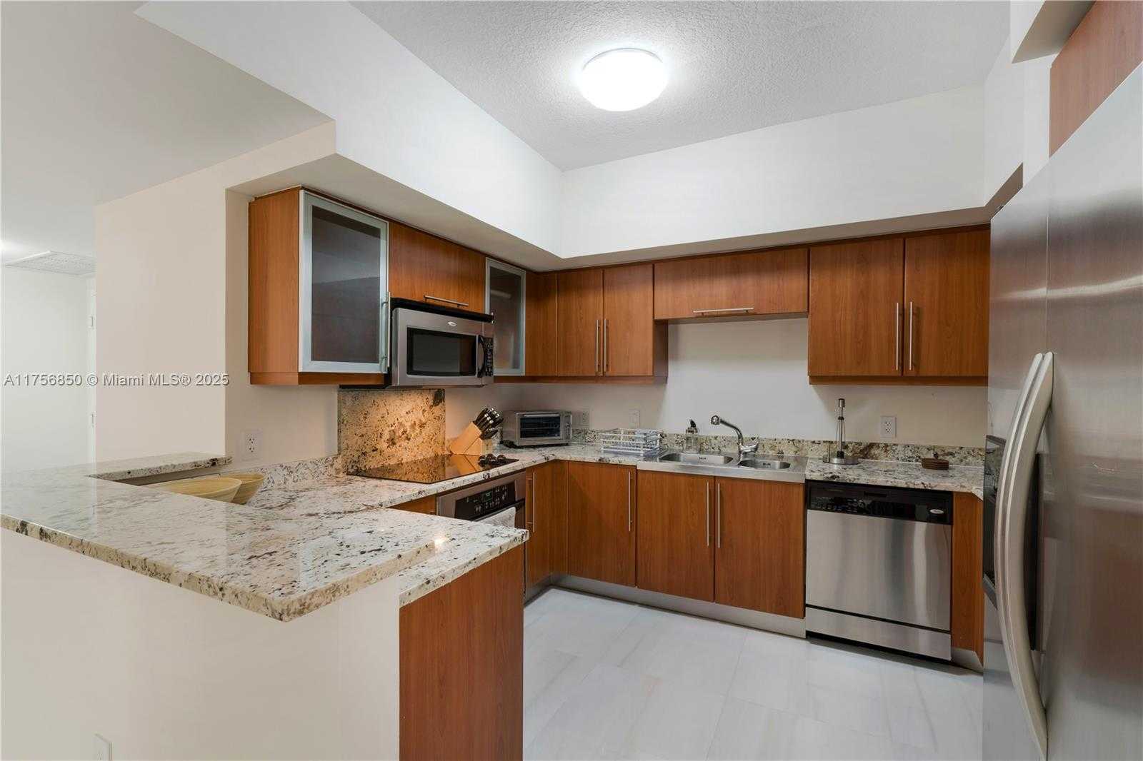 Small Image of 888 SOUTH DOUGLAS RD #404, Coral Gables Number 6