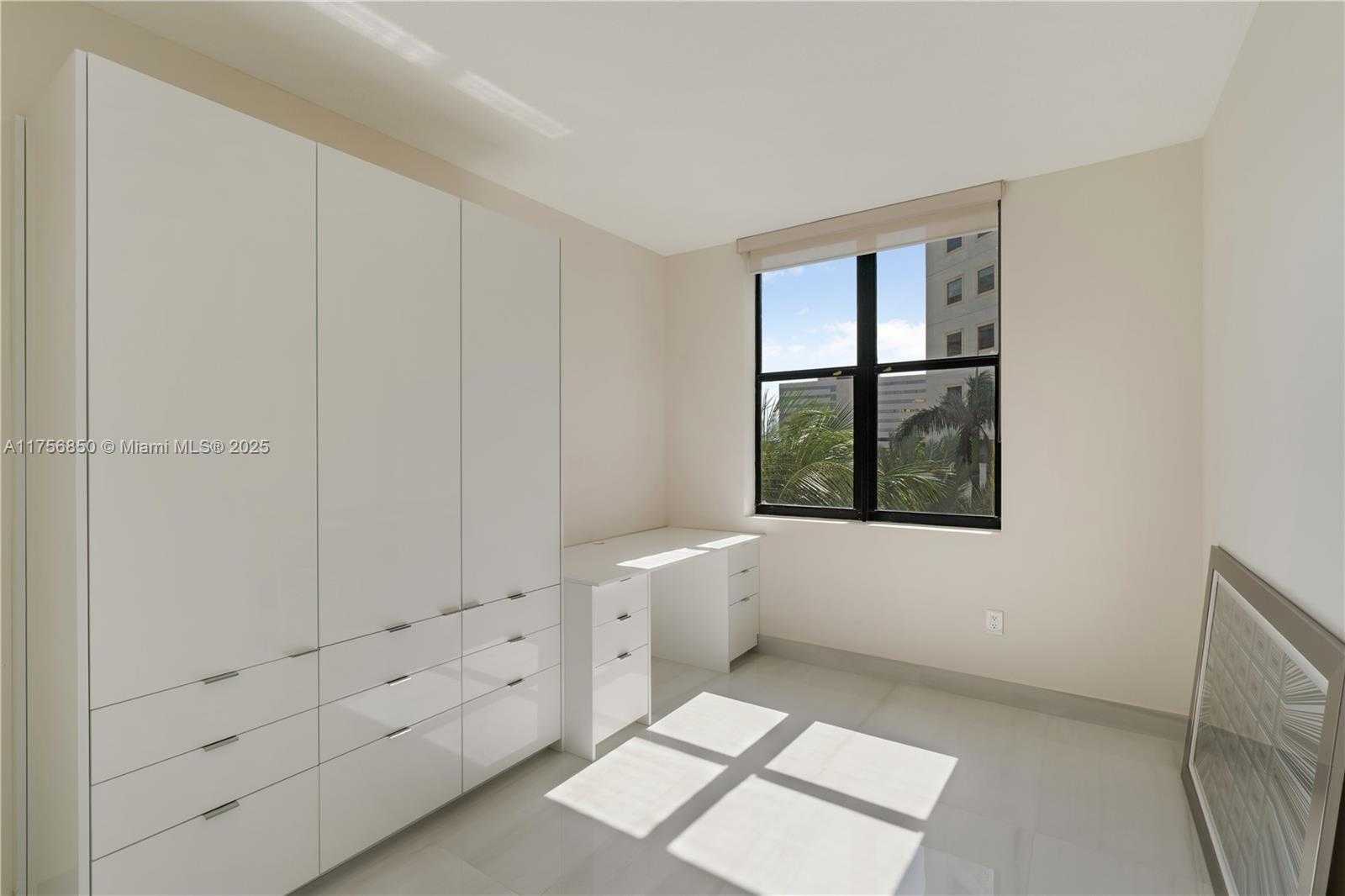 Small Image of 888 SOUTH DOUGLAS RD #404, Coral Gables Number 7
