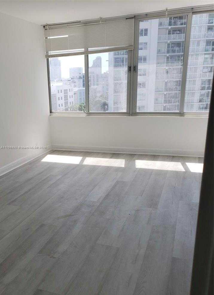 Small Image of 1000 WEST AVE #702, Miami Beach Number 11