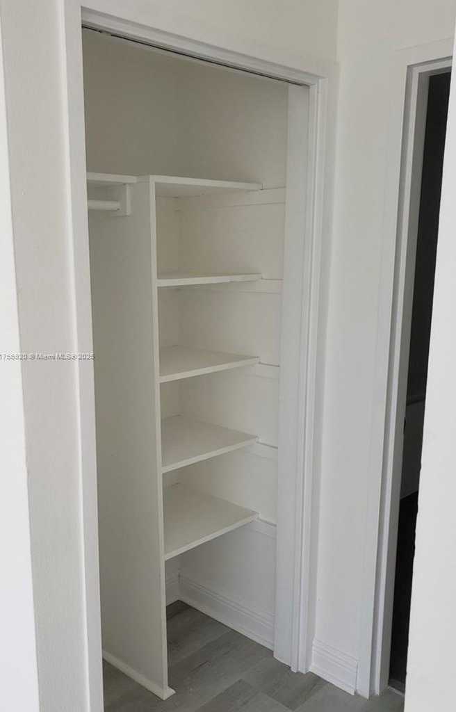 Small Image of 1000 WEST AVE #702, Miami Beach Number 13