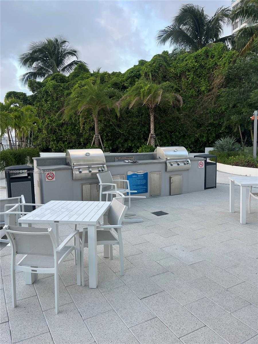 Small Image of 1000 WEST AVE #702, Miami Beach Number 29