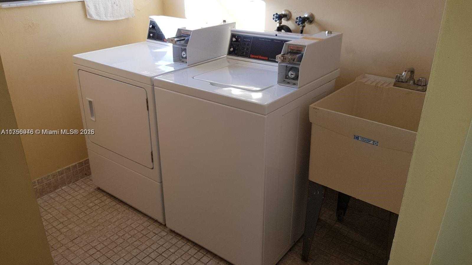 Small Image of 10000 BAY HARBOR TER #502-A, Bay Harbor Islands Number 22