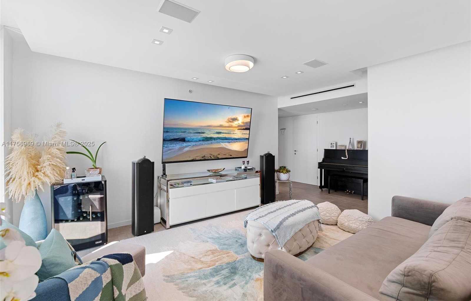 Small Image of 1331 BRICKELL BAY DR #4211, Miami Number 26