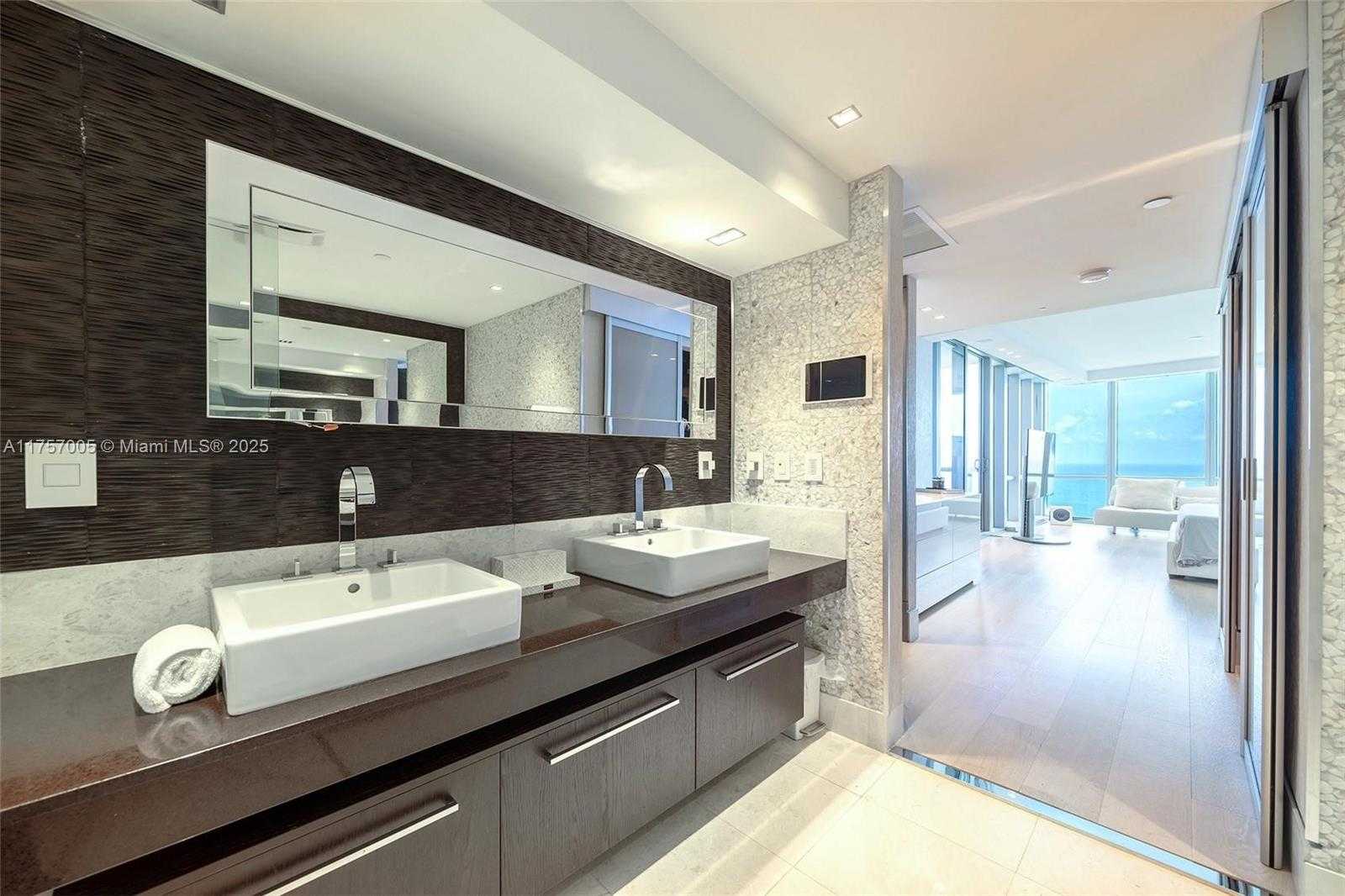 Small Image of 17121 COLLINS AVE #4208, Sunny Isles Beach Number 21