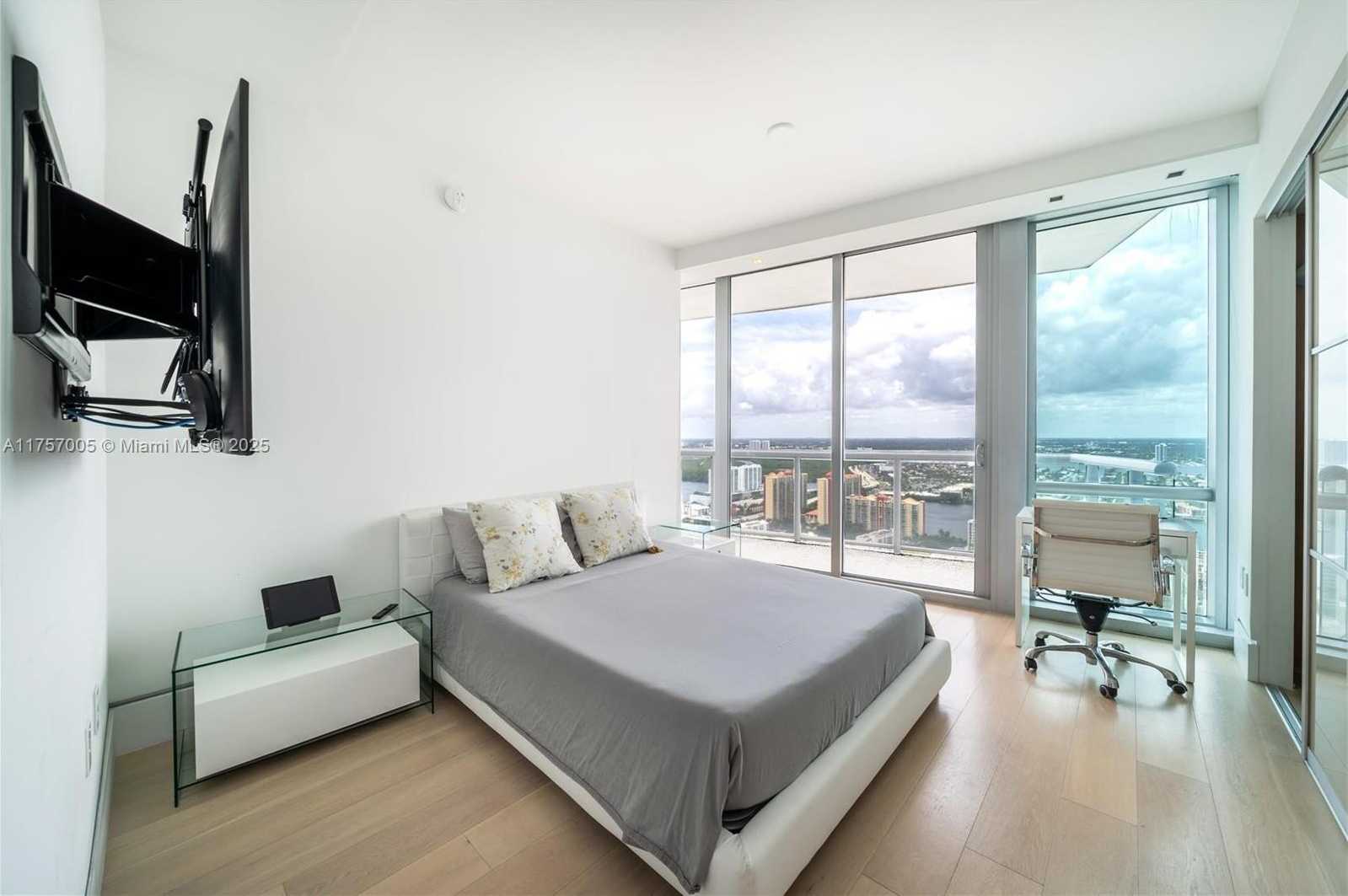 Small Image of 17121 COLLINS AVE #4208, Sunny Isles Beach Number 25