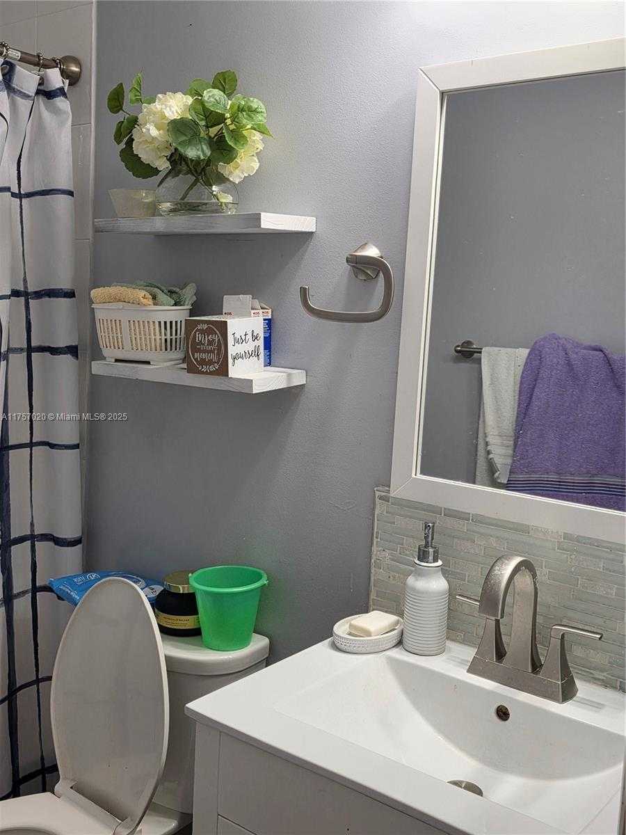 Small Image of 7025 NORTH WEST 173RD DR #2208, Hialeah Number 6