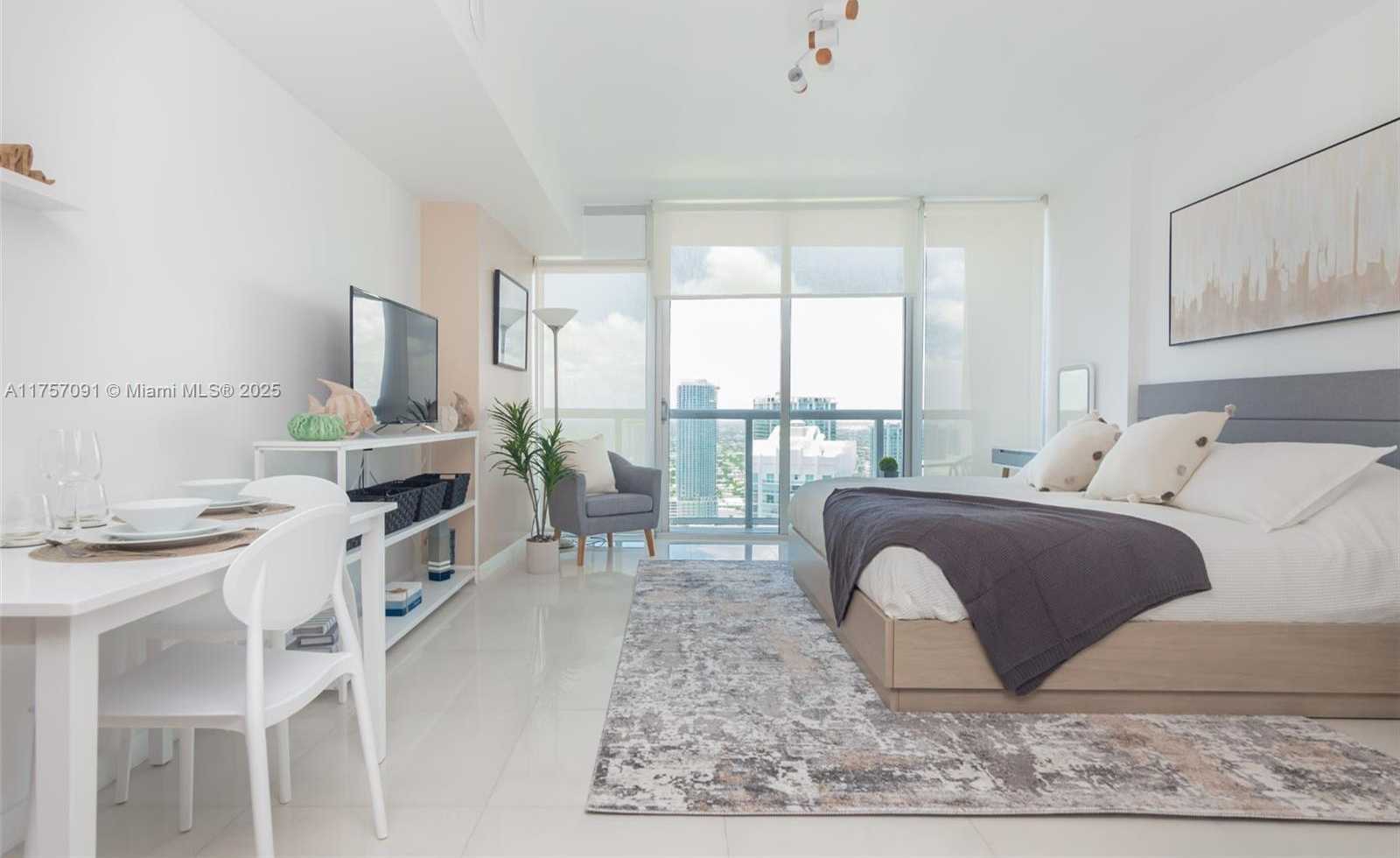 Small Image of 485 #4705, Miami Number 5