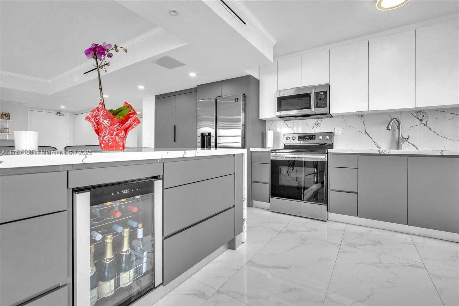 Small Image of 301 174TH ST #919, Sunny Isles Beach Number 11