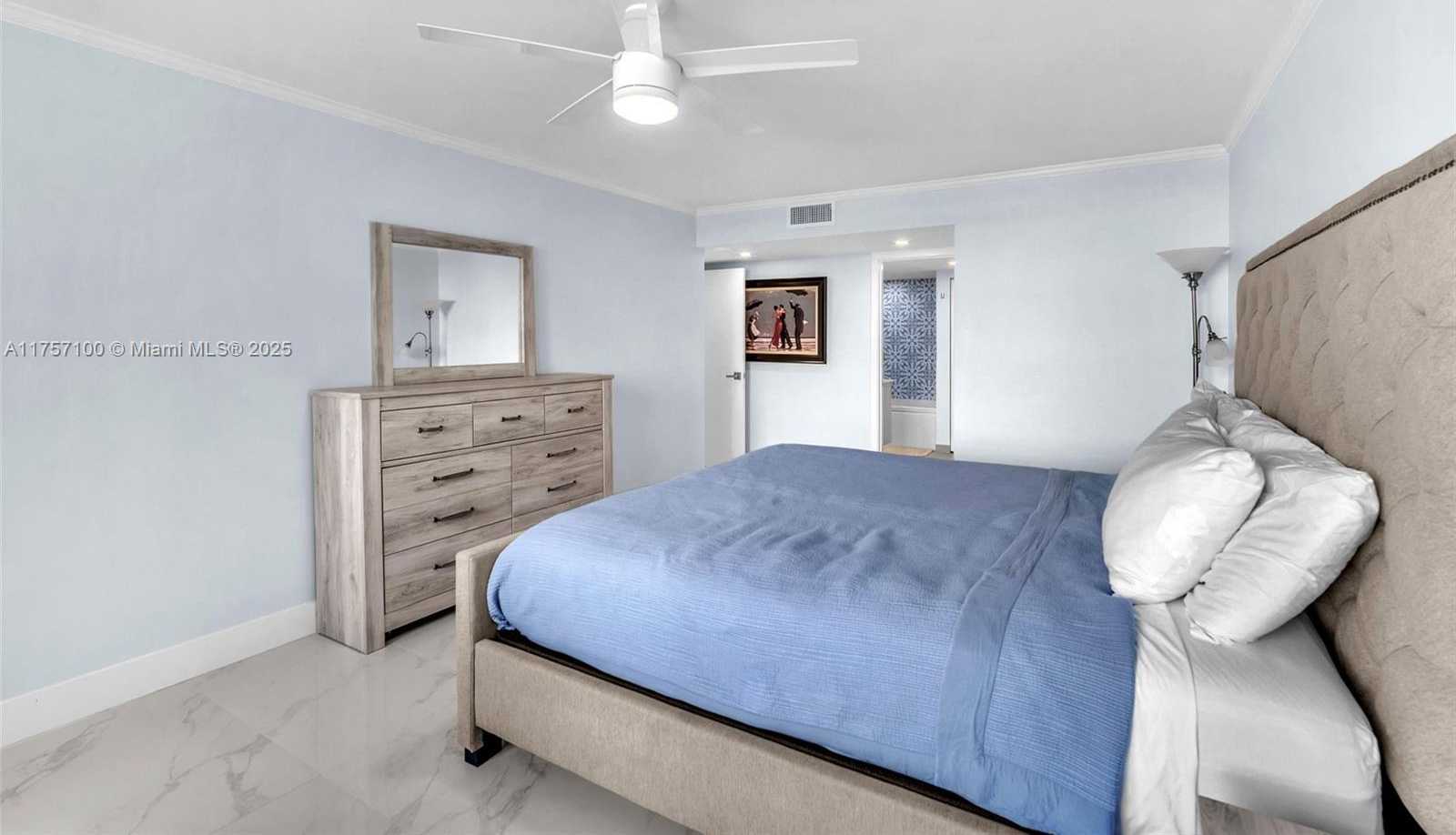 Small Image of 301 174TH ST #919, Sunny Isles Beach Number 18