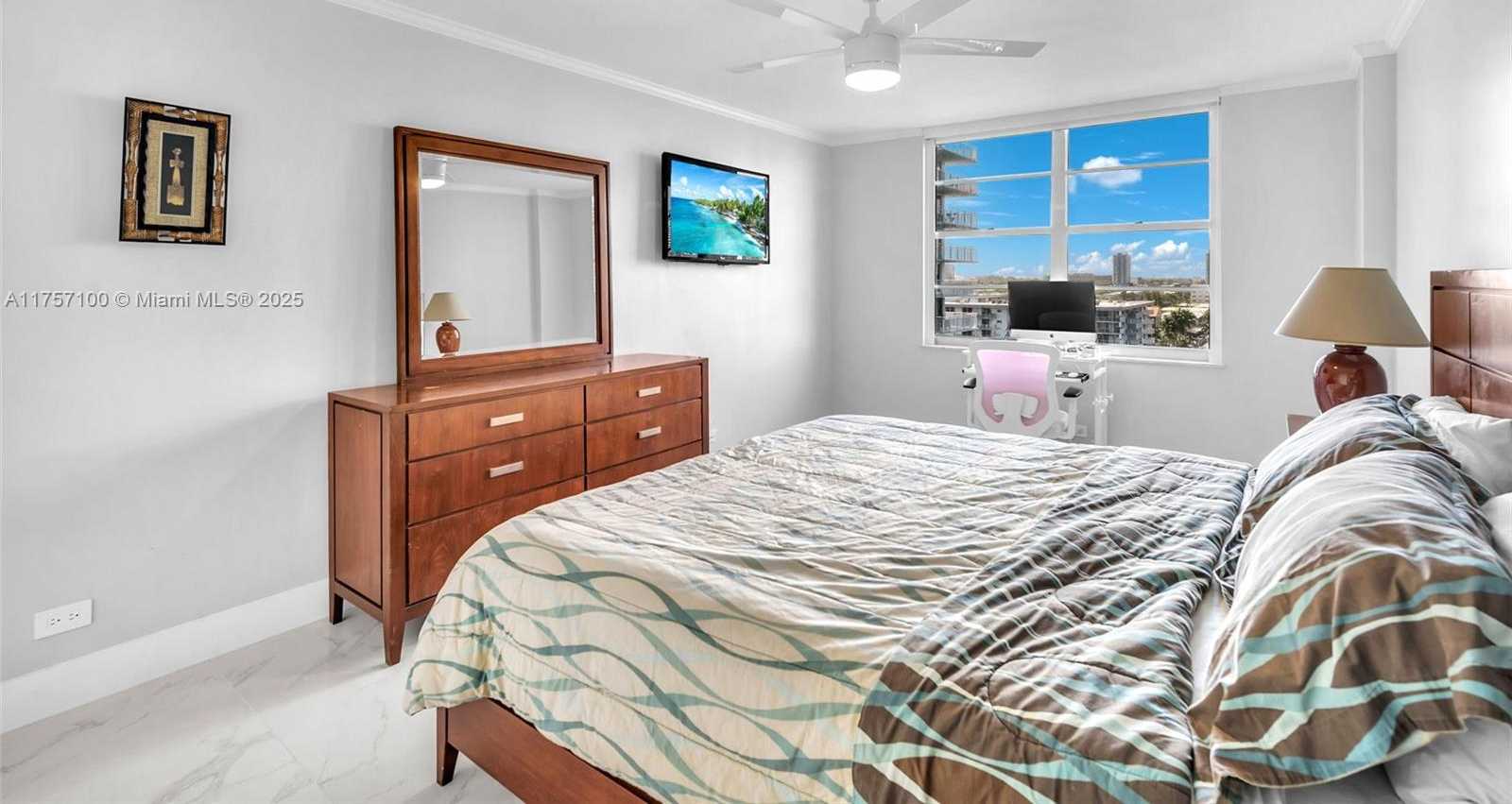 Small Image of 301 174TH ST #919, Sunny Isles Beach Number 24