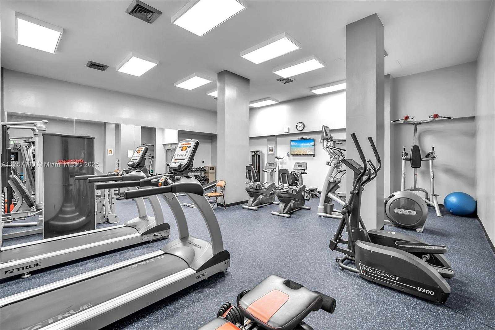 Small Image of 301 174TH ST #919, Sunny Isles Beach Number 25