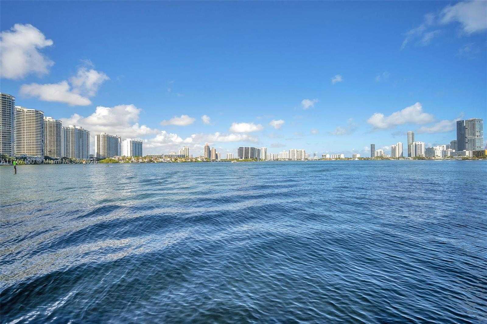 Small Image of 301 174TH ST #919, Sunny Isles Beach Number 3