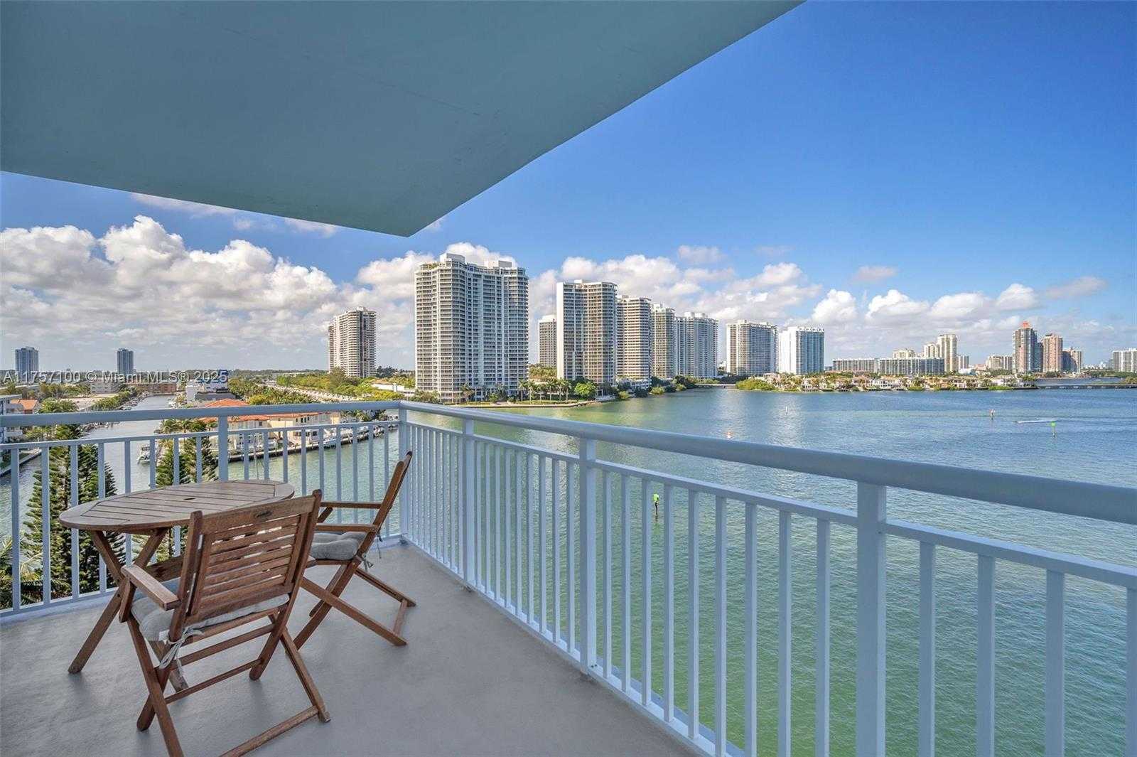 Small Image of 301 174TH ST #919, Sunny Isles Beach Number 6