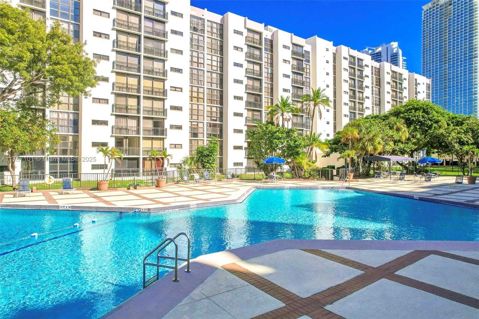 Small Image of 17011 NORTH BAY RD #215, Sunny Isles Beach Number 19