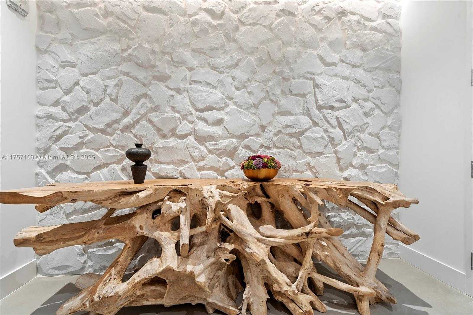 Imagen de Pequeño Objeto