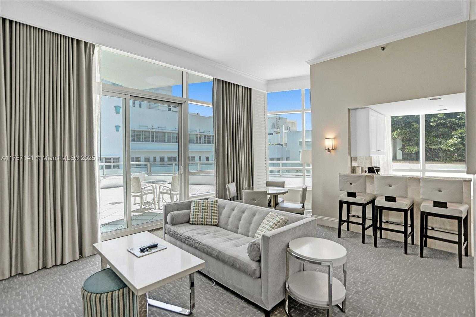Small Image of 4401 COLLINS AVE #702/704, Miami Beach Number 10