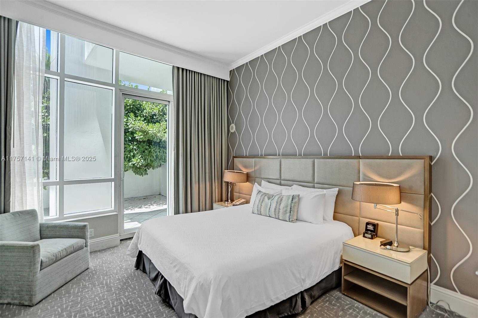 Small Image of 4401 COLLINS AVE #702/704, Miami Beach Number 22