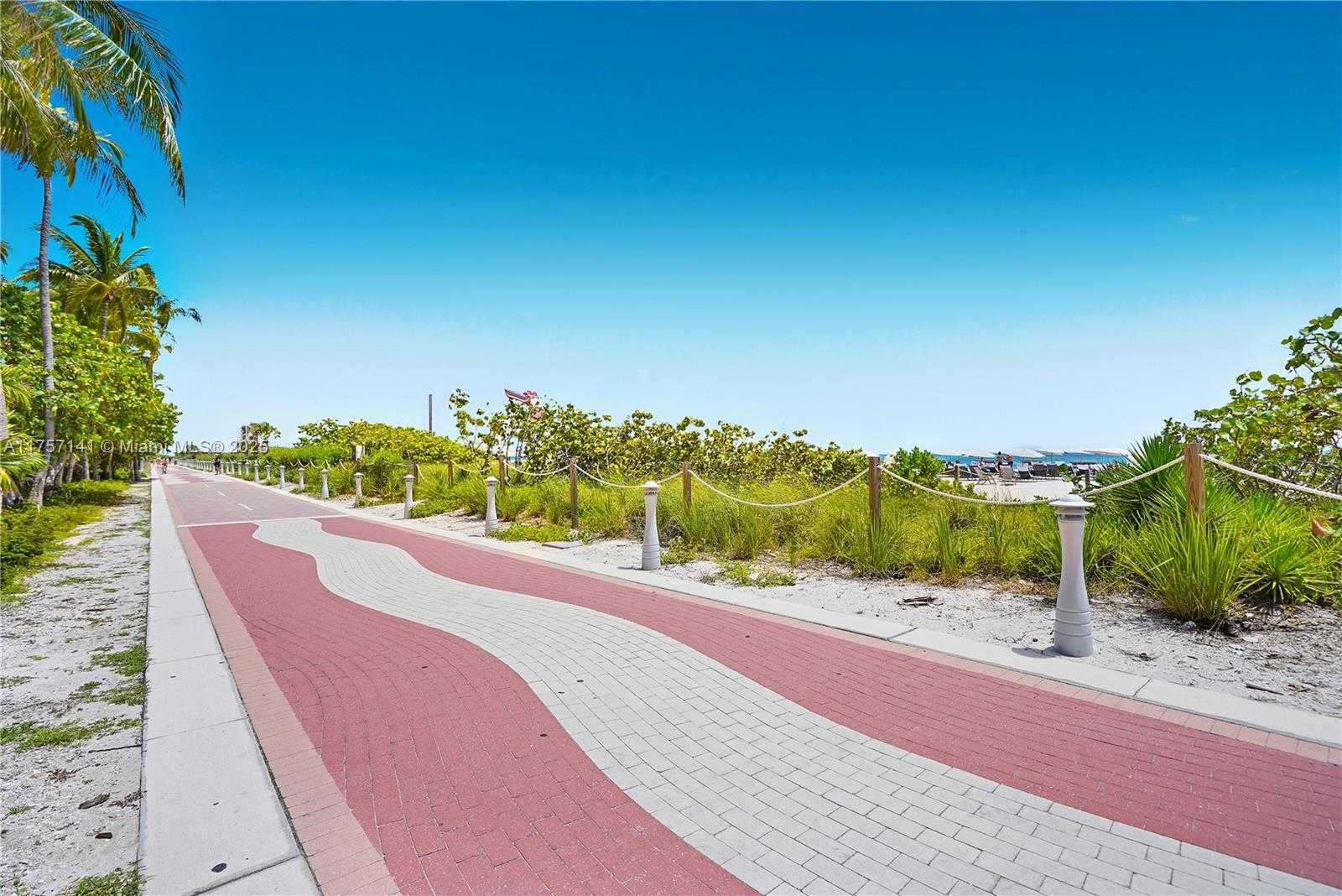 Small Image of 4401 COLLINS AVE #702/704, Miami Beach Number 43