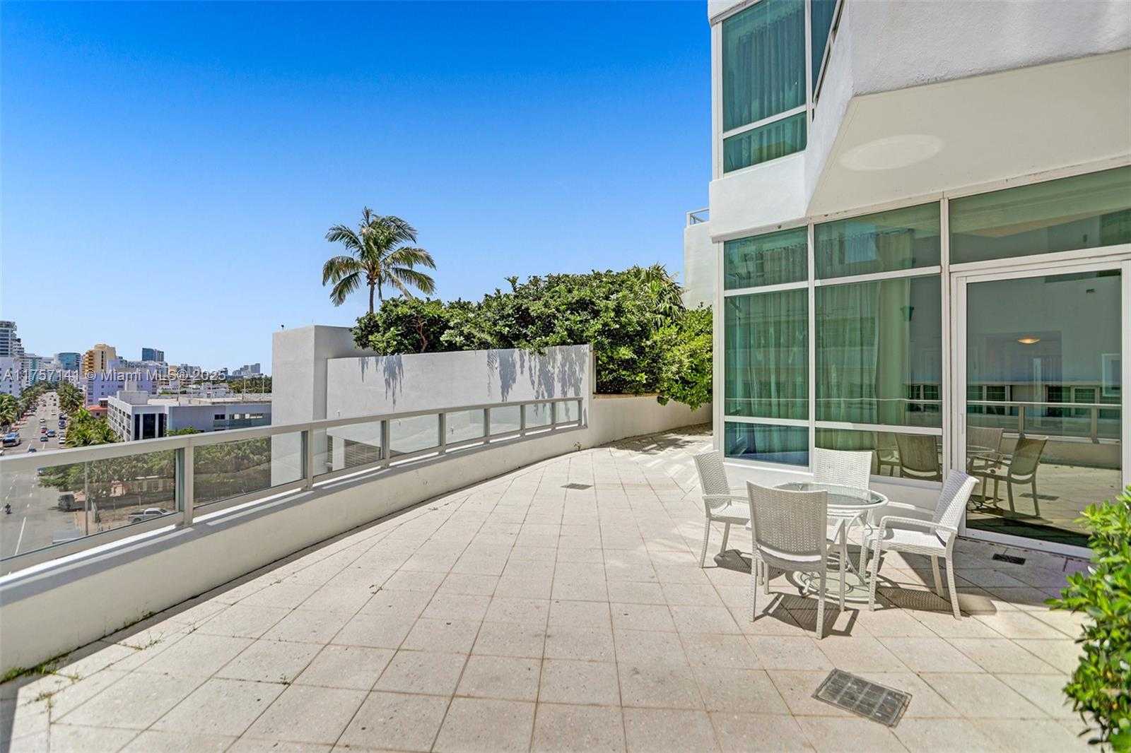 Small Image of 4401 COLLINS AVE #702/704, Miami Beach Number 8