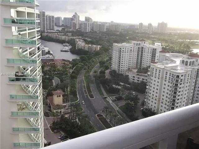 Small Image of 20185 EAST COUNTRY CLUB DR #TS-3, Aventura Number 6