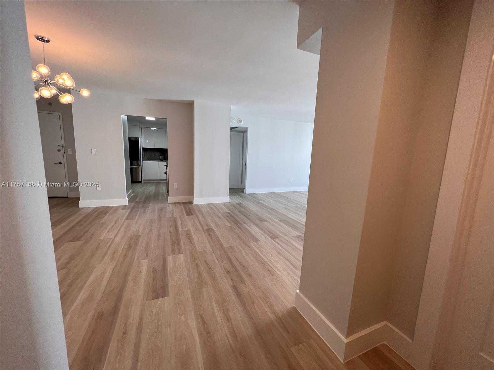 Small Image of 5701 COLLINS AVE #1215, Miami Beach Number 11