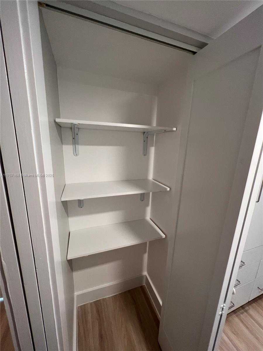 Small Image of 5701 COLLINS AVE #1215, Miami Beach Number 20