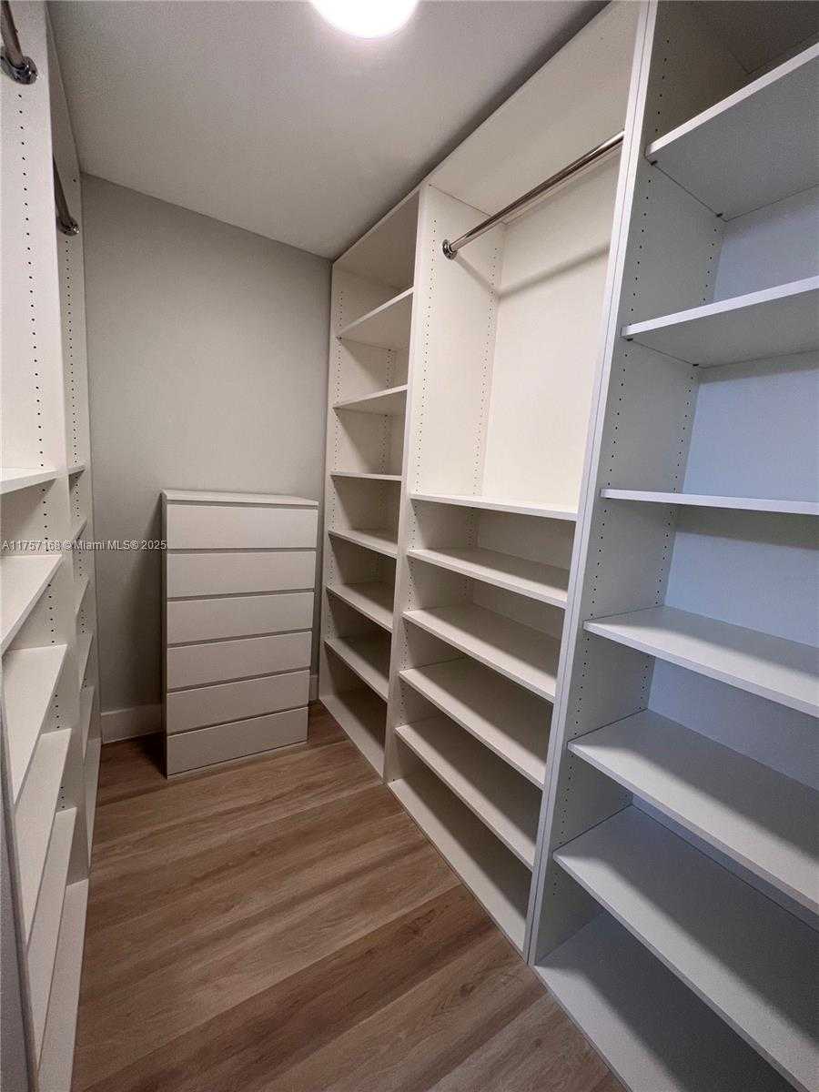Small Image of 5701 COLLINS AVE #1215, Miami Beach Number 26