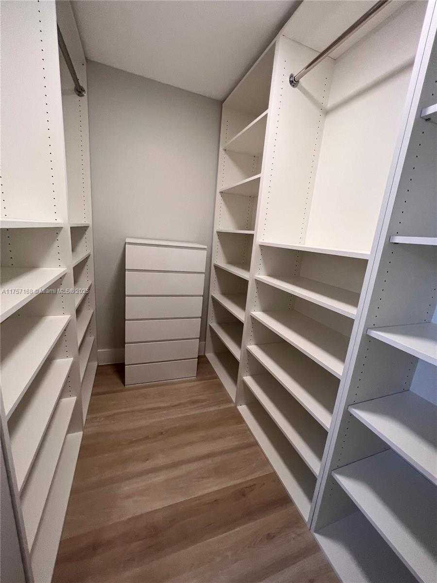 Small Image of 5701 COLLINS AVE #1215, Miami Beach Number 28