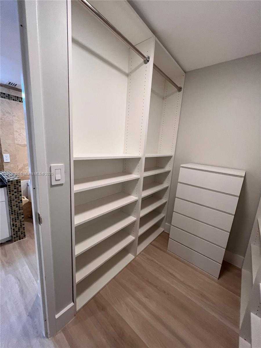 Small Image of 5701 COLLINS AVE #1215, Miami Beach Number 29