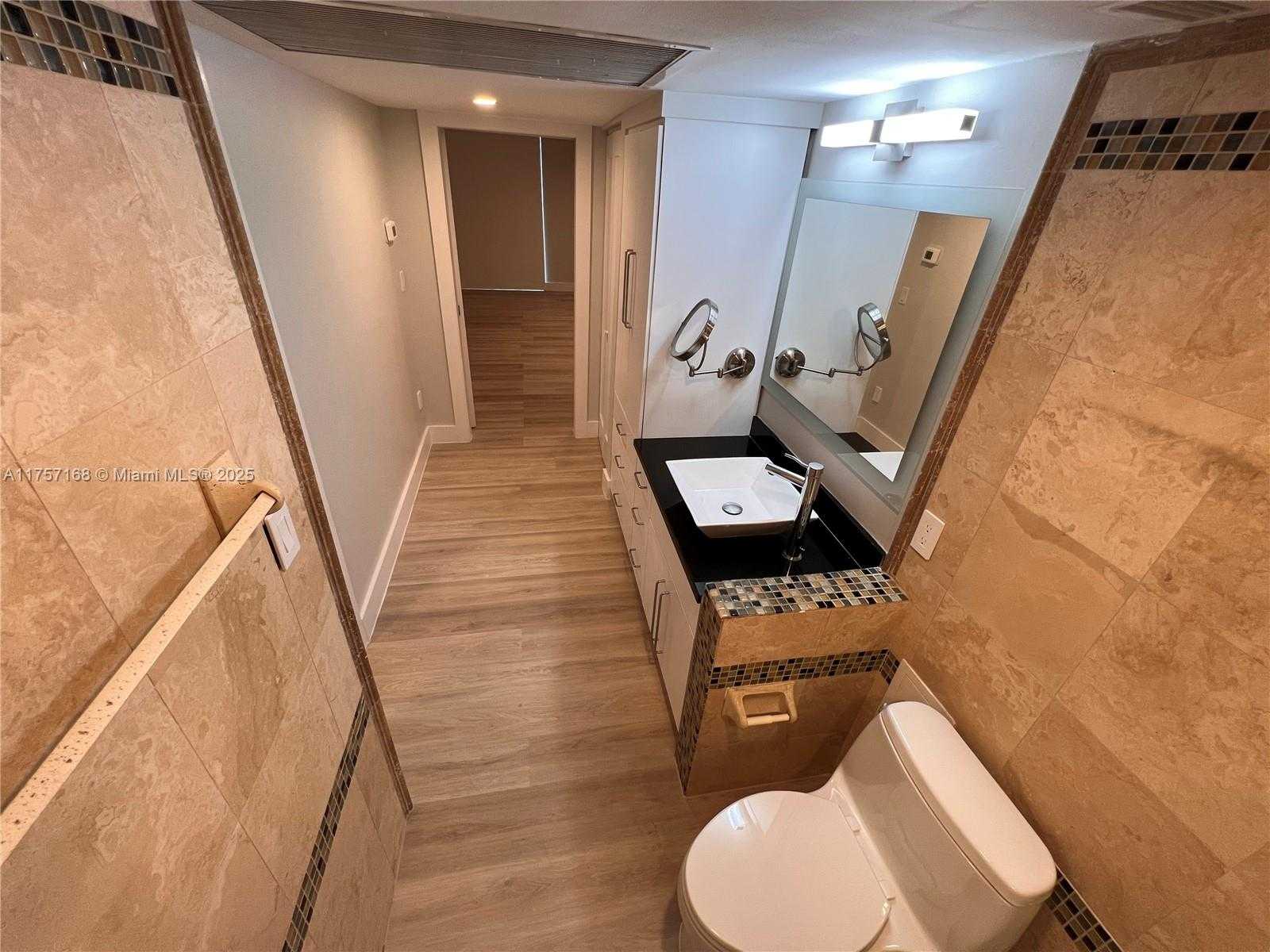 Small Image of 5701 COLLINS AVE #1215, Miami Beach Number 31