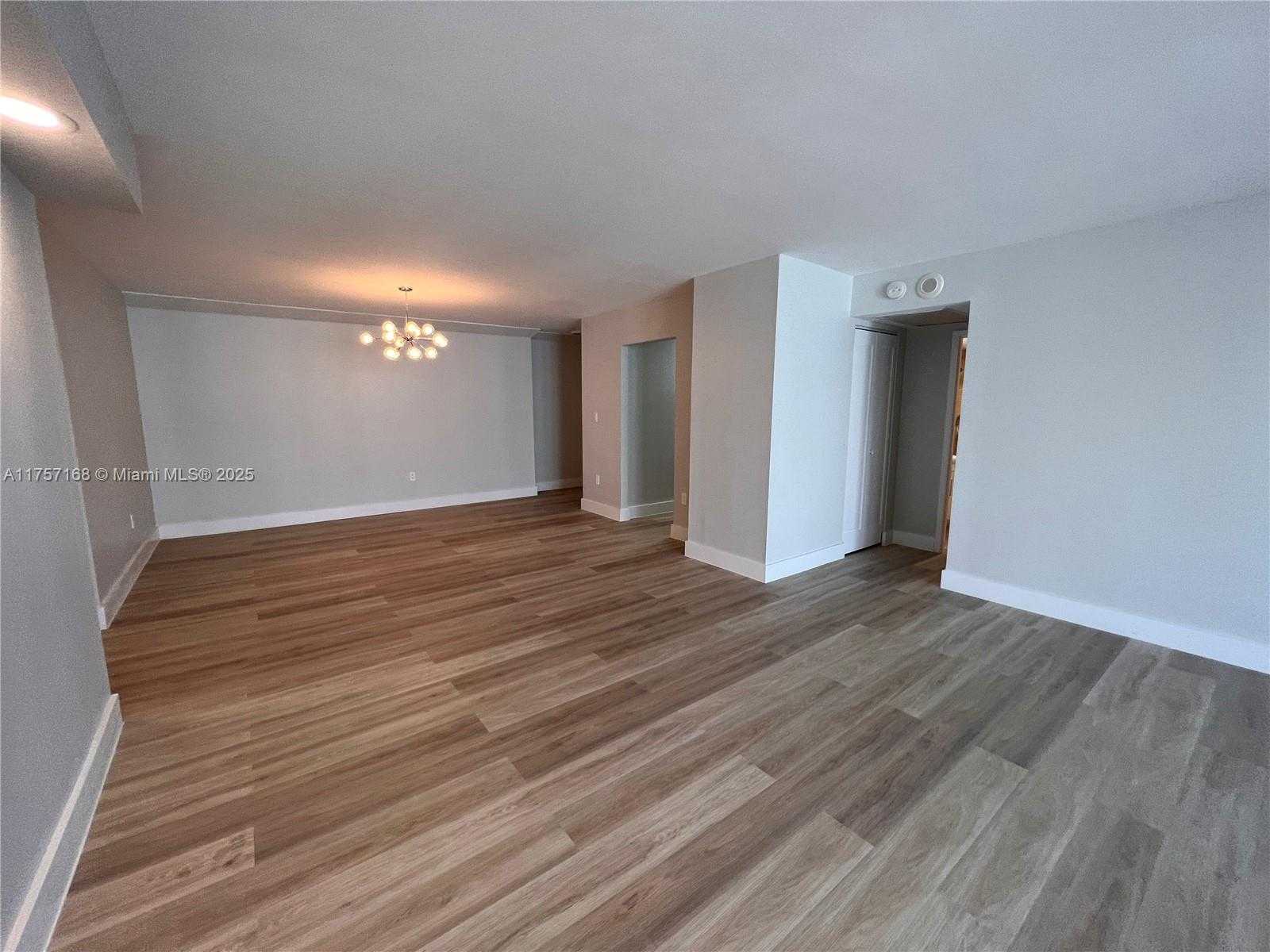 Small Image of 5701 COLLINS AVE #1215, Miami Beach Number 46