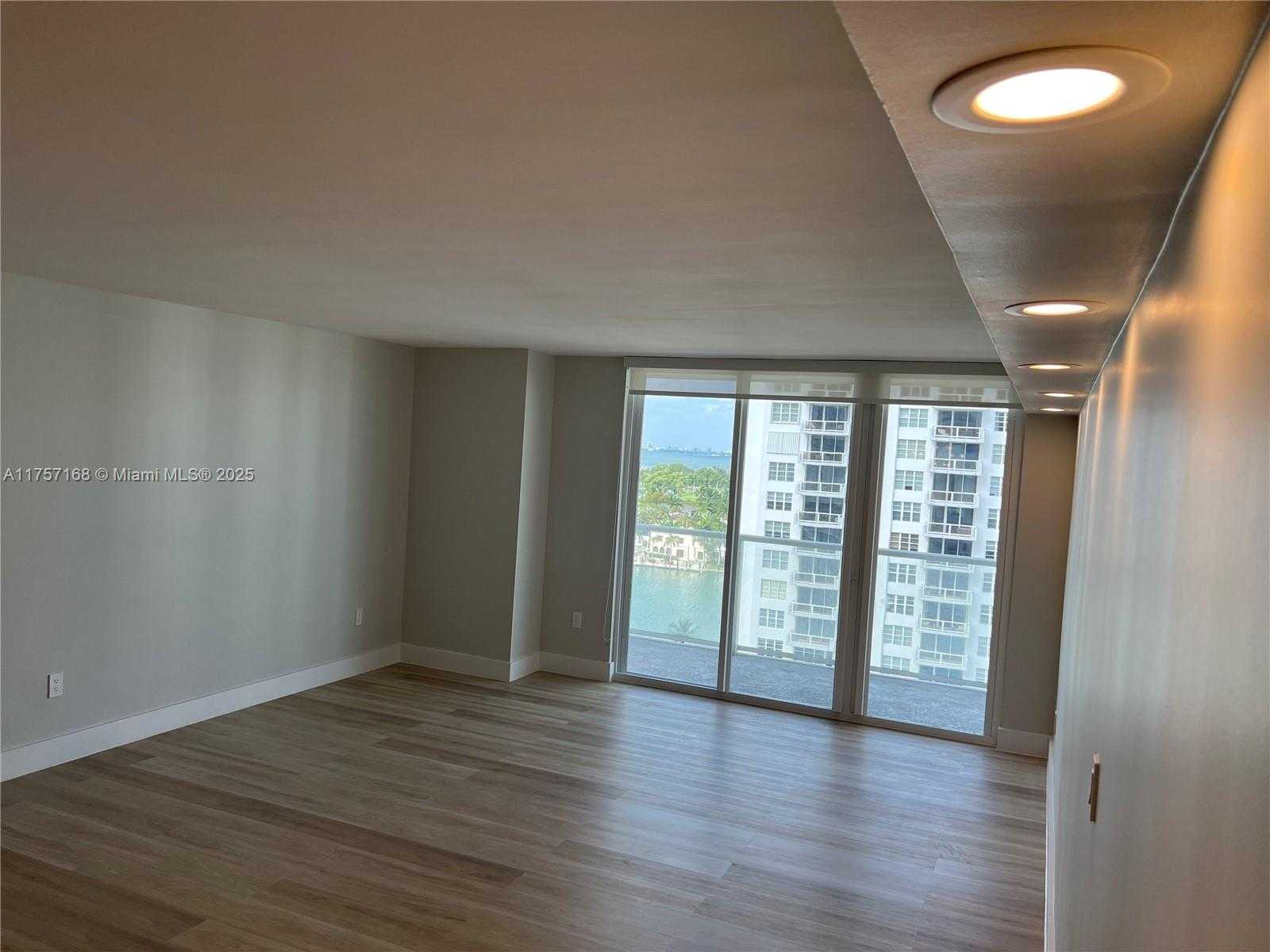 Small Image of 5701 COLLINS AVE #1215, Miami Beach Number 47