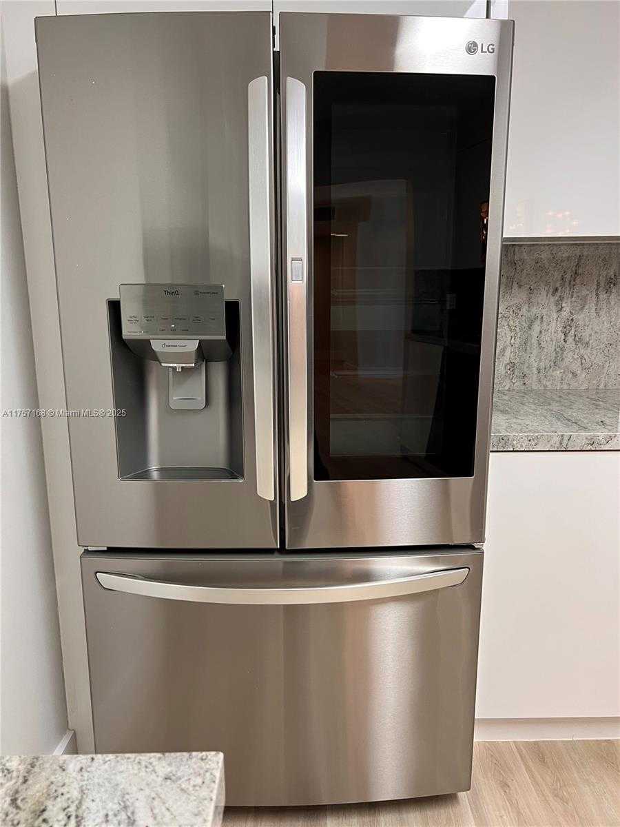 Small Image of 5701 COLLINS AVE #1215, Miami Beach Number 7