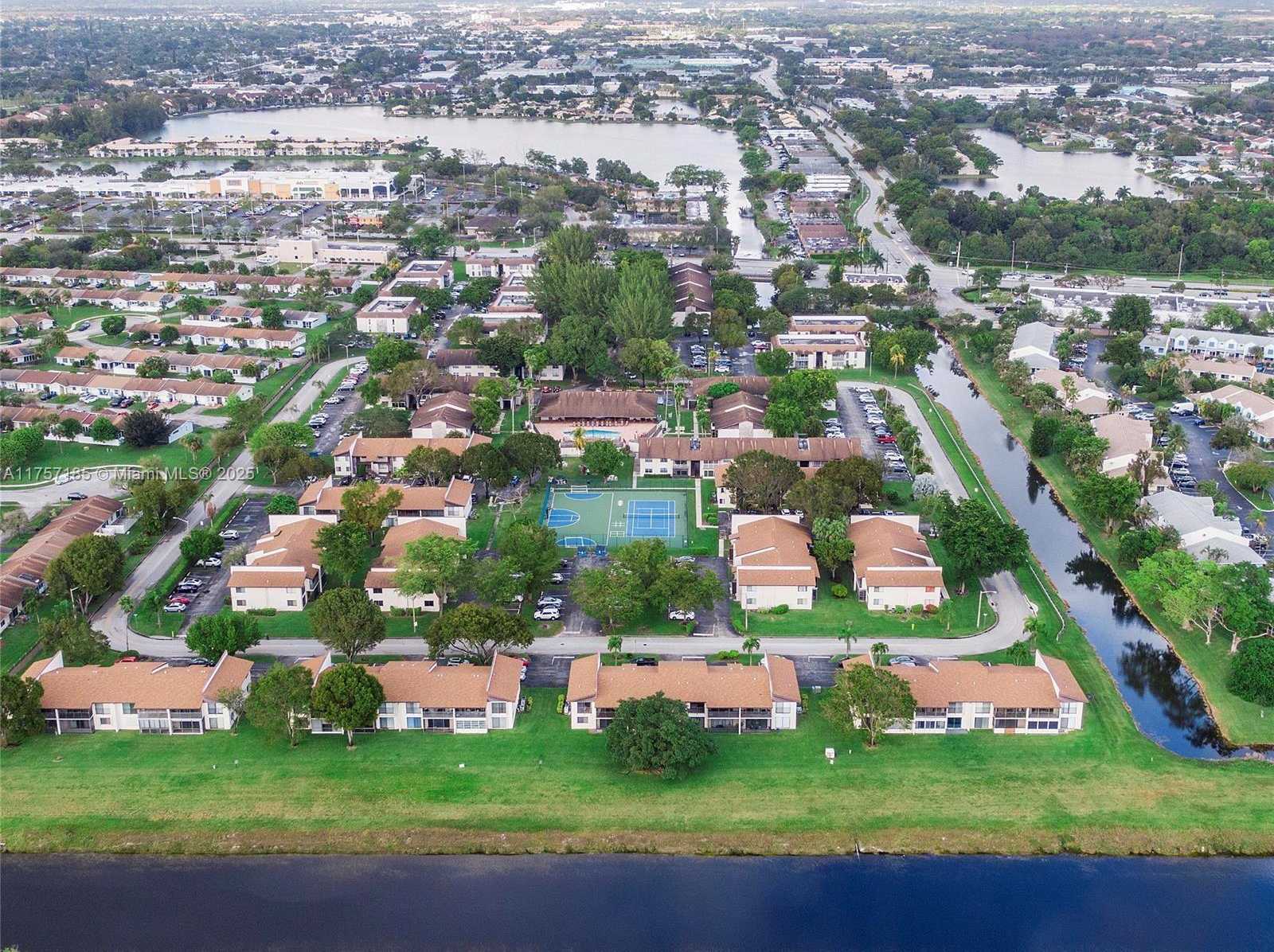 Small Image of 480 NORTH LAUREL DR #1A, Margate Number 8