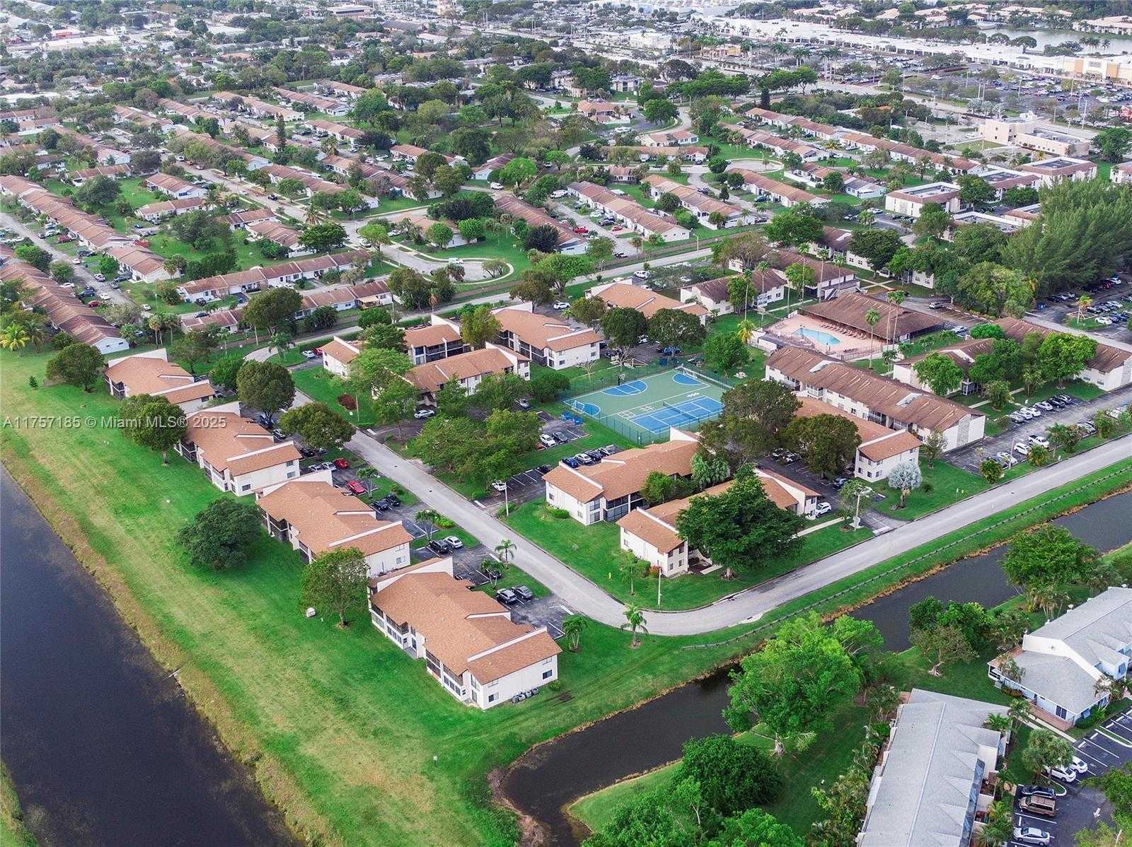 Small Image of 480 NORTH LAUREL DR #1A, Margate Number 9